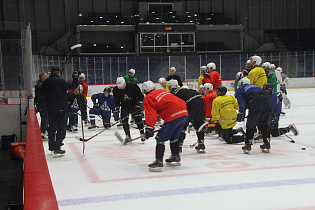 Хоккеисты клуба «Динамо-Алтай» начали предсезонную подготовку 