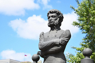 В день рождения Пушкина в Барнауле у памятника поэту пройдет праздник