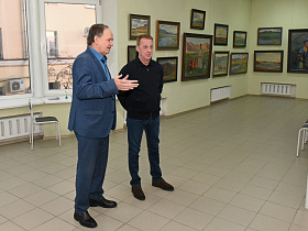 Вячеслав Франк встретился с представителем алтайской династии художников Анатолием Щетининым