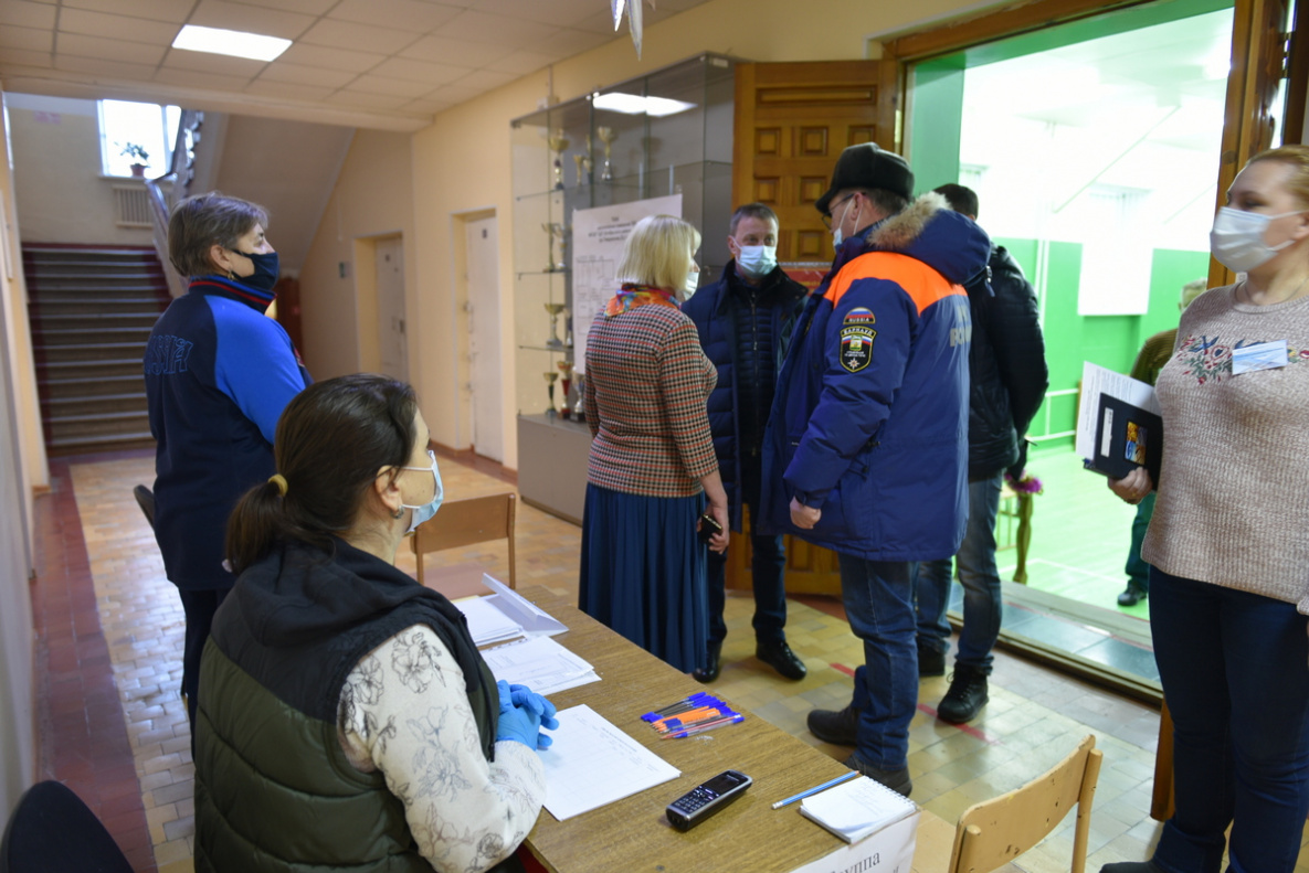 Глава города Барнаула проконтролировал ход работ по устранению коммунальных  аварий БАРНАУЛ :: Официальный сайт города