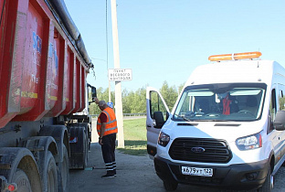 Новая передвижная лаборатория приступила к работе на пунктах весового контроля в Барнауле