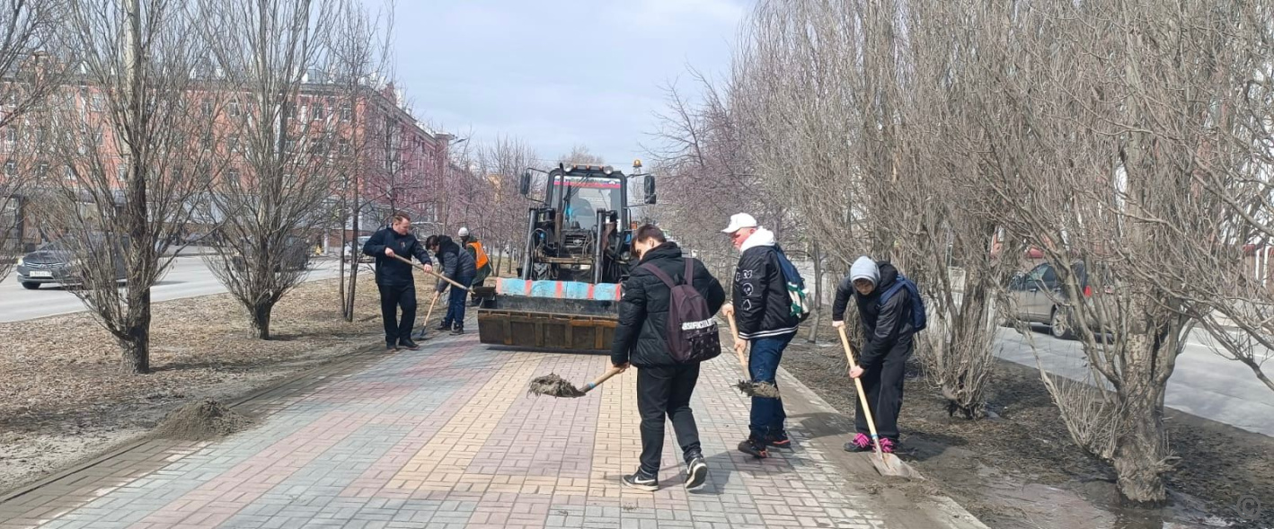 Студенты кооперативного техникума приняли участие в месячнике санитарной  очистки БАРНАУЛ :: Официальный сайт города