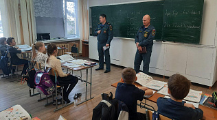 Барнаульским школьникам напомнили о правилах безопасности на водоемах