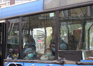 В Барнауле прошел межведомственный рейд по соблюдению масочного режима в общественном транспорте и на остановках