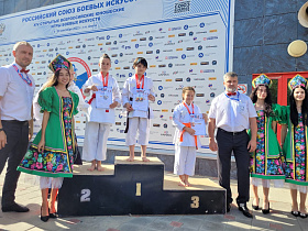 Спортсмены из Барнаула завоевали золото и две бронзы на всероссийских соревнованиях по всестилевому каратэ