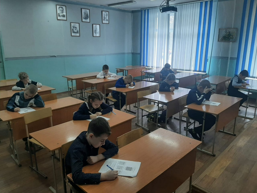 Стали известны имена барнаульских школьников, победивших в городском этапе Всероссийской олимпиады по шахматам