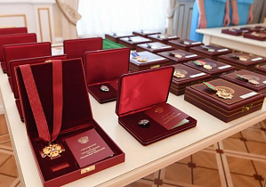 Заслуги барнаульцев отмечены высокими государственными наградами Российской Федерации