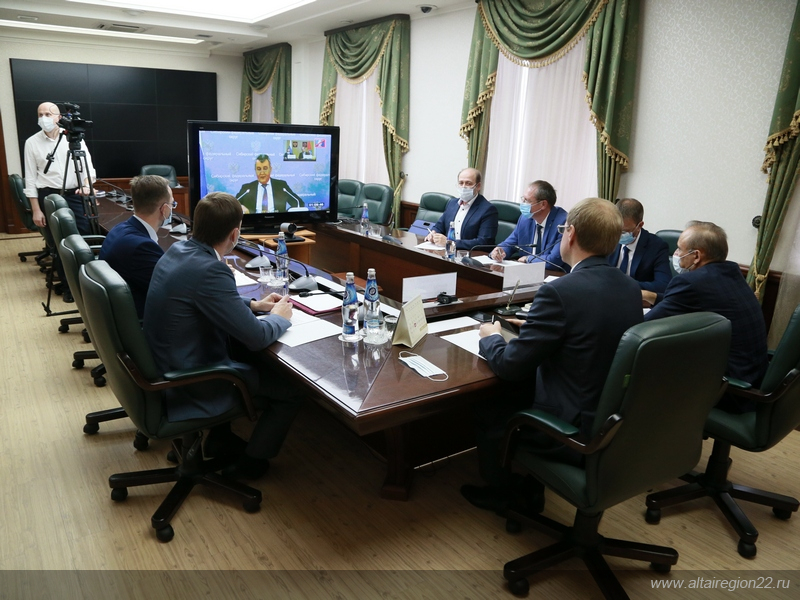 Губернатор Виктор Томенко принял участие в окружном совещании по вопросам формирования комфортной городской среды в регионах Сибири