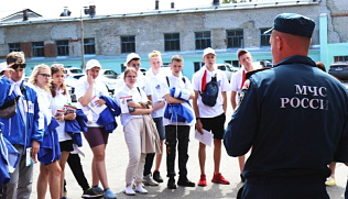 Научить спасать: молодежь Барнаула приглашают посетить пожарную часть в день открытых дверей