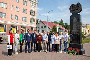 В Барнауле прошла памятная церемония, посвященная 100-летию со дня рождения Алексея Скурлатова 