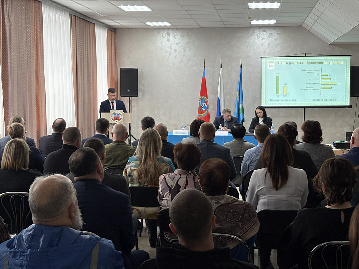 Глава Лебяжинской сельской администрации отчитался перед общественностью об итогах работы в 2025 году