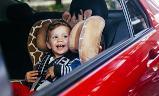 Госавтоинспекция Барнаула напоминает о правилах перевозки детей в салоне автомобиля 