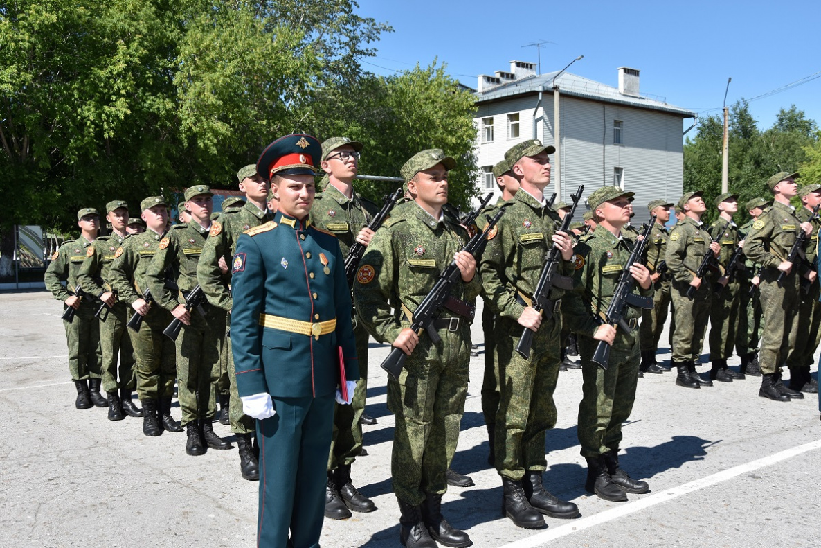 Студенты военной кафедры АлтГТУ приняли присягу БАРНАУЛ :: Официальный сайт  города