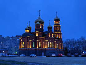 Рождественские богослужения в храмах Барнаула проходят с соблюдением противоэпидемических мер