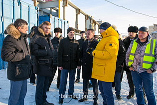 Вячеслав Франк провёл выездное совещание на строительной площадке реконструкции моста