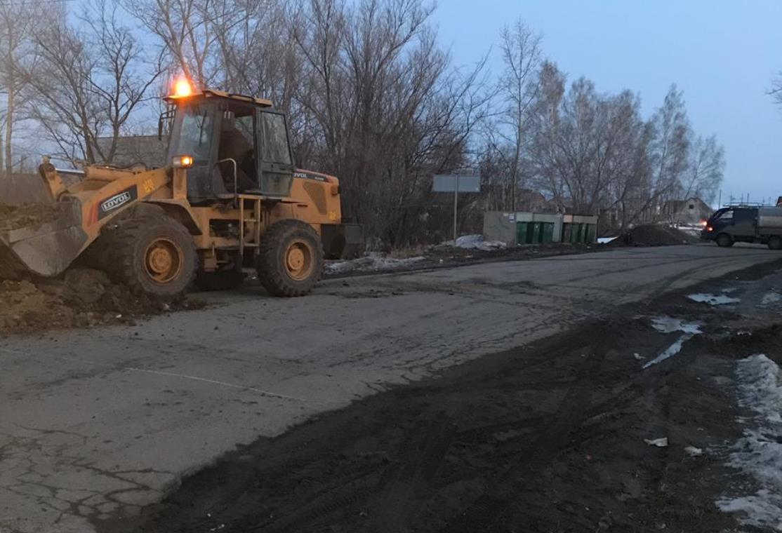 В поселке Научный Городок меняют водопропускные трубы под дорогой. Для  транспорта предусмотрены маршруты объезда БАРНАУЛ :: Официальный сайт города