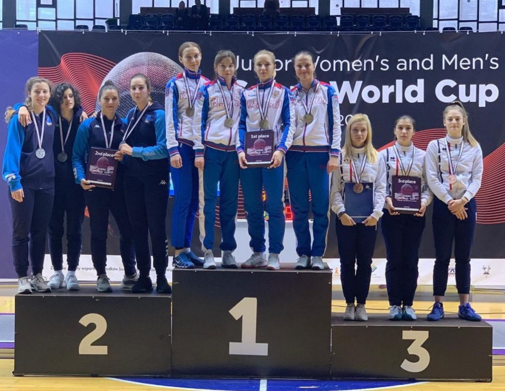 Анна Смирнова из Барнаула стала победительницей юниорского этапа Кубка мира по фехтованию на сабле