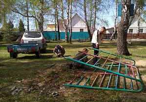 Жители барнаульского села Власиха начали подготовку места для строительства детской площадки по проекту поддержки местных инициатив