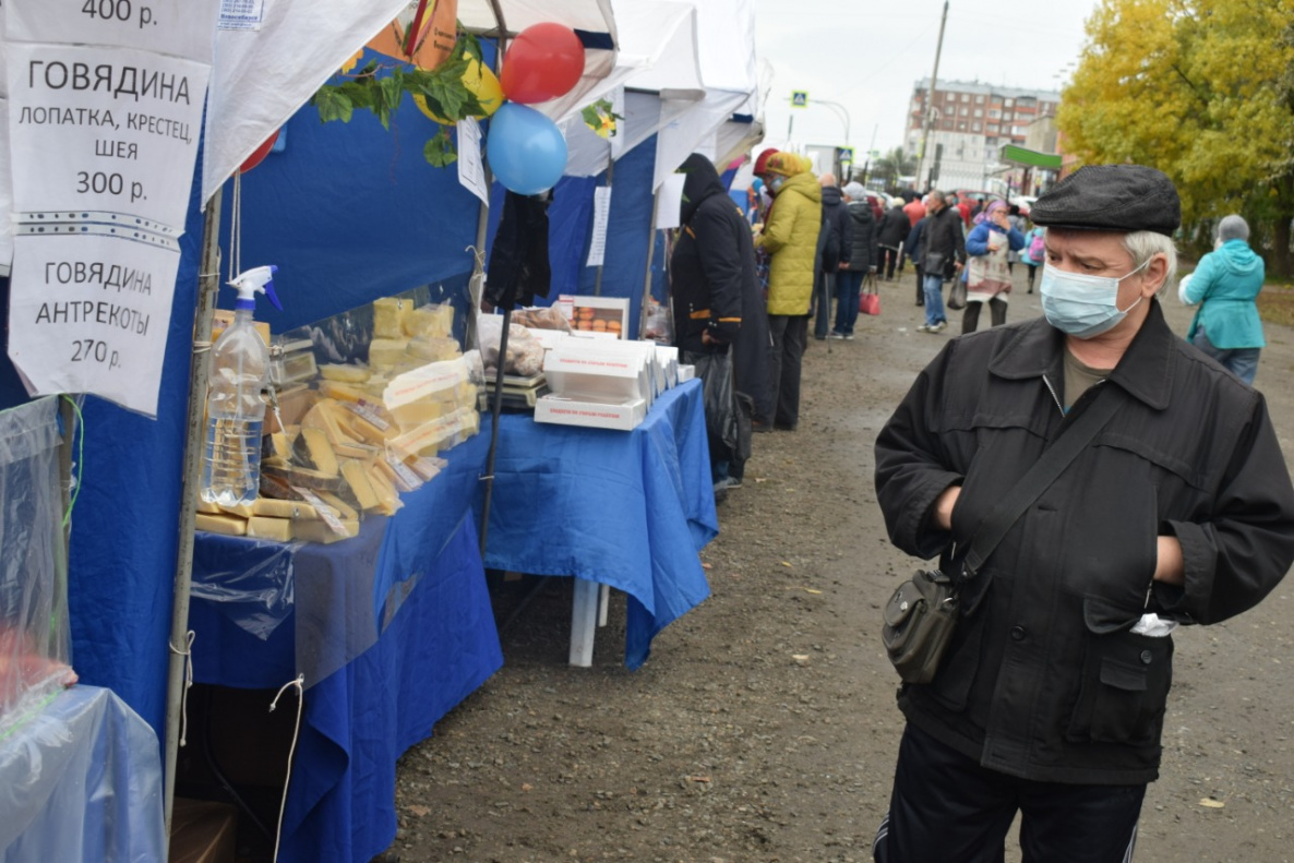 Атрибуты ярмарки. Масленичные гуляния подворье. Широкая ярмарка. Масленица ярмарка. Ярмарка одежды.