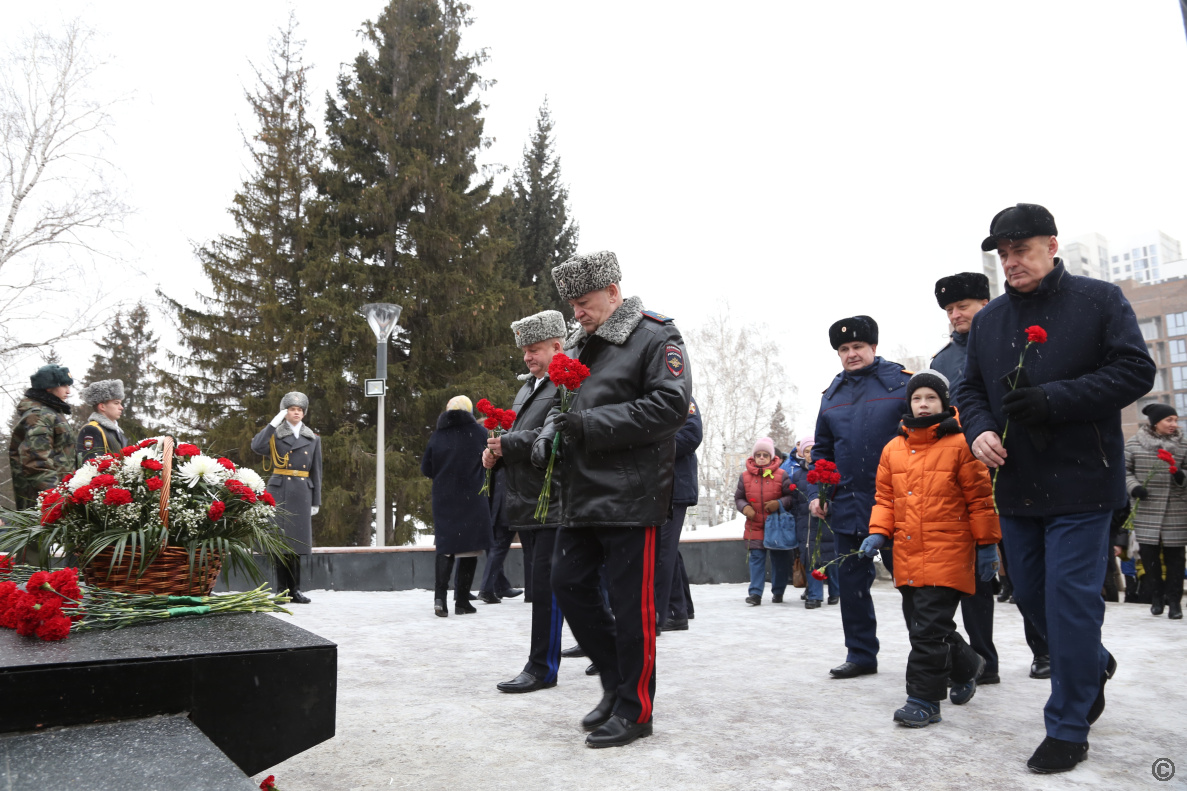 В Барнауле прошли мероприятия, посвященные 80-летию освобождения Ленинграда  от блокады БАРНАУЛ :: Официальный сайт города