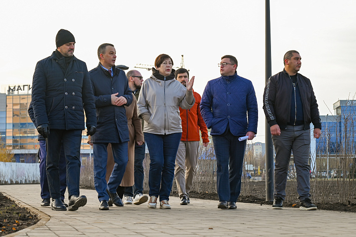 Итоги благоустройства общественных пространств по нацпроекту обсудили на выездном совещании