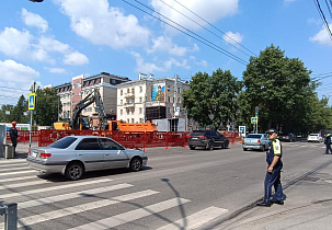 В Барнауле ведется мониторинг транспортной ситуации в связи с ограничением движения на улице Молодежной