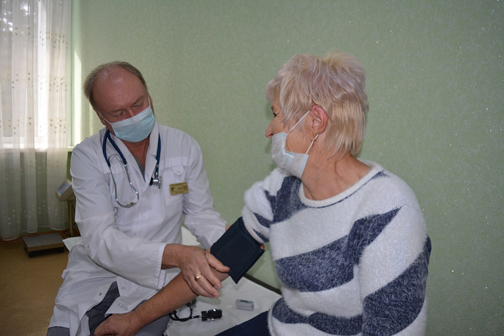 Алтайский госпиталь для ветеранов впервые начал проводить консультативный прием в амбулаторных условиях