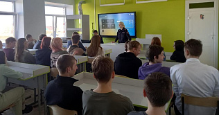 Учащиеся школы №94 Барнаула прослушали лекцию о профилактике экстремизма в молодежной среде
