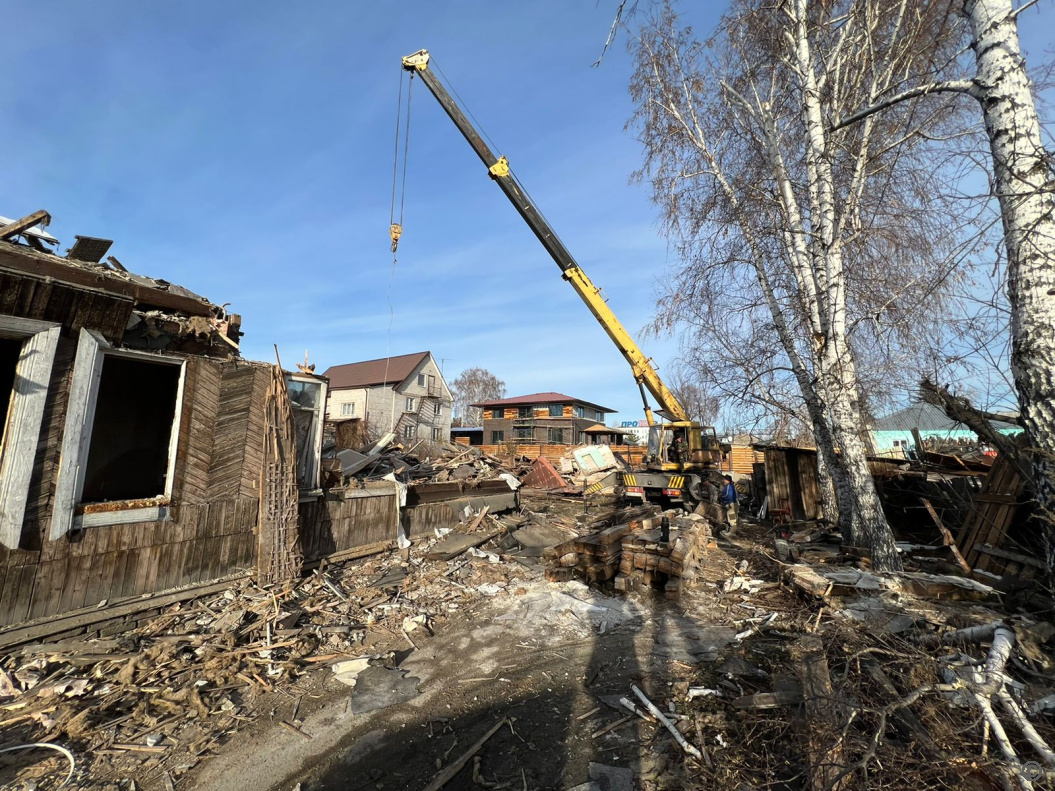 В Барнауле сносят аварийные дома по улице Короленко и переулку Трудовому  БАРНАУЛ :: Официальный сайт города