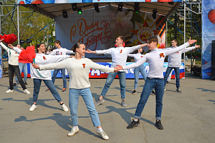 «Помним! Гордимся!»: в Октябрьском районе Барнаула отпраздновали День Победы
