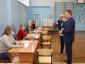 Глава города ознакомился с ходом выборов в единый день голосования