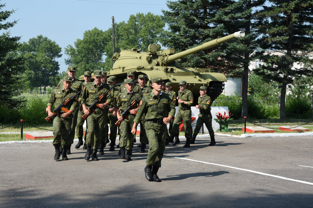 Студенты военной кафедры Алтайского технического университета приняли  присягу БАРНАУЛ :: Официальный сайт города