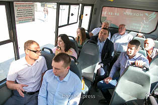Депутаты и общественники проверили эффективность выделенных полос для общественного транспорта Барнаула