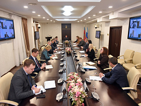 Вячеслав Франк провел оперативное аппаратное совещание 