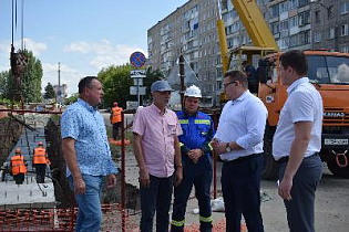 В Барнауле обсудили ход работ по реконструкции участка теплосети по улице Энтузиастов 