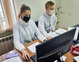 Студентов-медиков привлекли к работе в медицинские организации Алтайского края