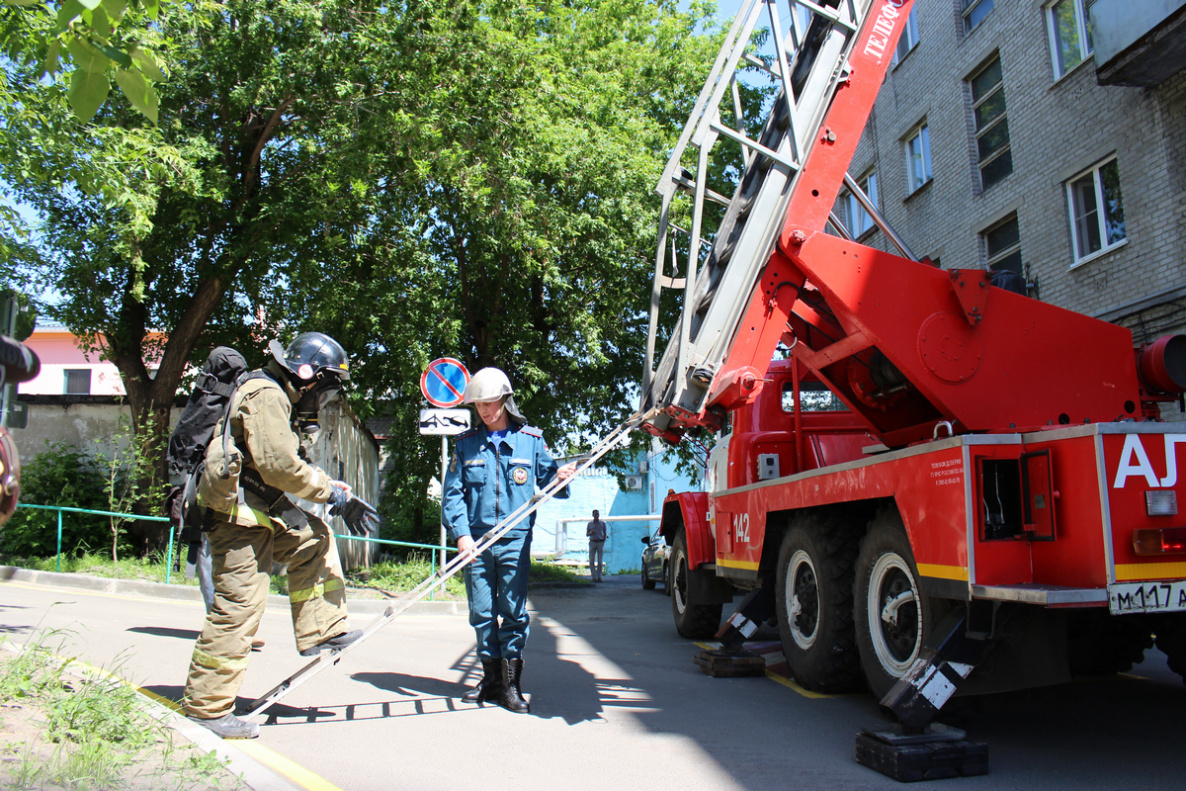 Во дворах барнаульских домов начали наносить разметку для  беспрепятственного доступа спецтехники БАРНАУЛ :: Официальный сайт города