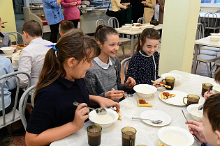Общественный контроль оценил организацию питания в школе №110 Барнаула