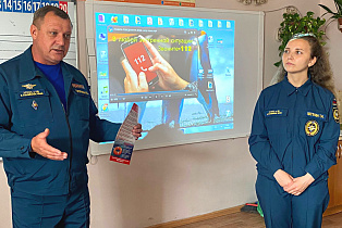 В рамках Всероссийской акции «Мои безопасные каникулы!» школьникам Барнаула напомнили важные правила поведения