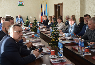 При главе администрации Октябрьского района состоялось совещание с руководителями предприятий и индивидуальными предпринимателями