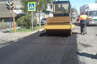 МБУ «Автодорстрой» продолжает ремонт дорог в Барнауле