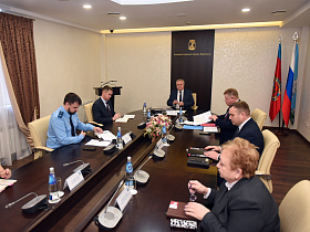 В администрации города обсудили организацию проведения капитального ремонта школ № 60 и 102   