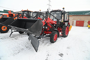 Барнаул получил новую коммунальную и дорожную технику