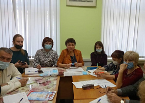 Занятия по укреплению здоровья проводят в Барнауле для пенсионеров