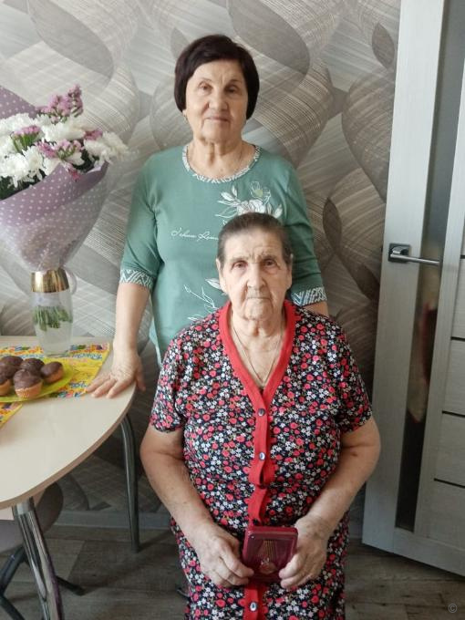 Поздравления с 95-летием со дня рождения принимает Кирик Матрена Егоровна  