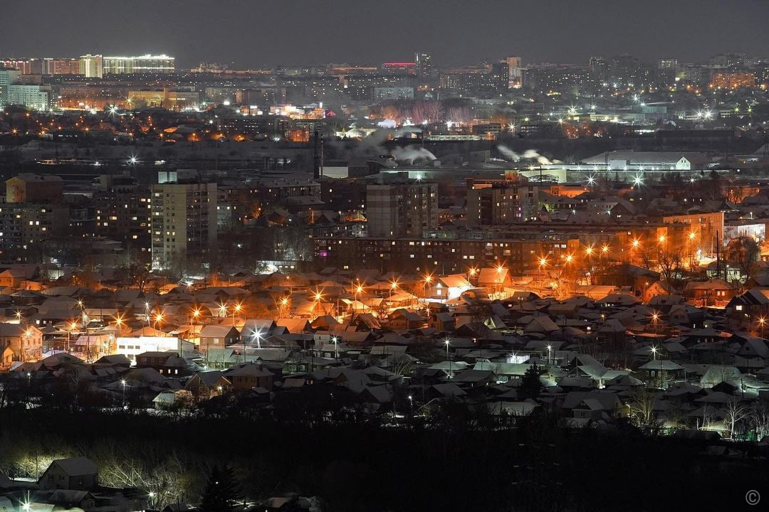 Город зажигает огни: как развивается сеть уличного освещения в Барнауле 