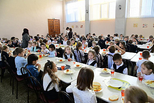 В Барнауле продолжают контролировать качество школьных завтраков и обедов