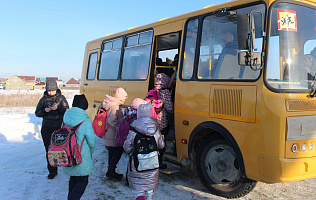 Дополнительный автобус для барнаульских школьников запустили из микрорайона Сибирская Долина