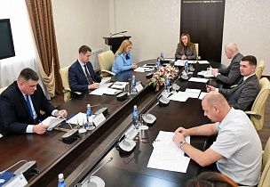 Меры профилактики распространения идеологии экстремизма среди молодежи обсудили в администрации Барнаула﻿ 