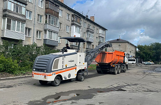 В Барнауле ремонтируют улицу 5-ю Западную в рамках нацпроекта «Безопасные качественные дороги»
